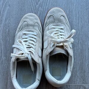 Dolce Vita size 8 suede sneakers